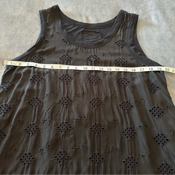Johnny Was Black Silk Eyelet Sleeveless Embroidery Tank Top Blouse Size S - Picture 10 of 11